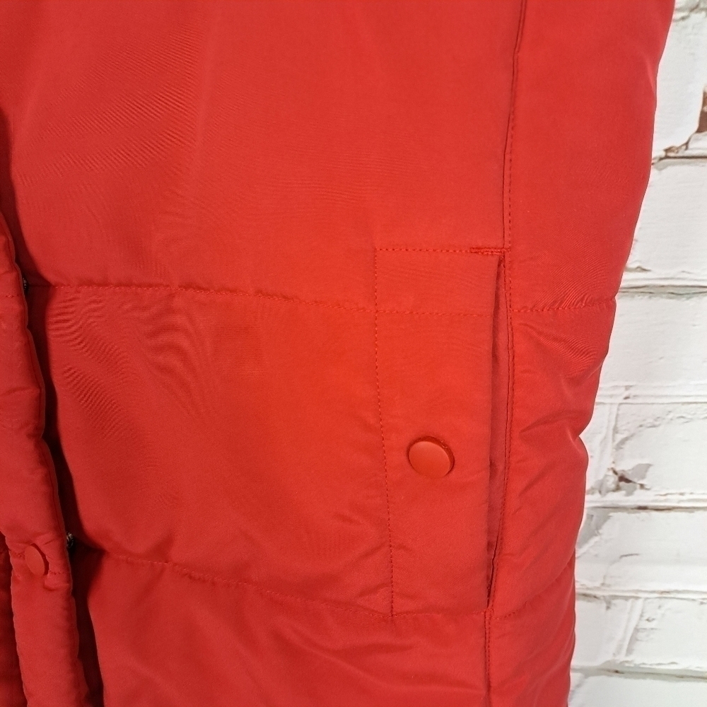 CLUB Monaco Red Vest - Picture 3 of 9
